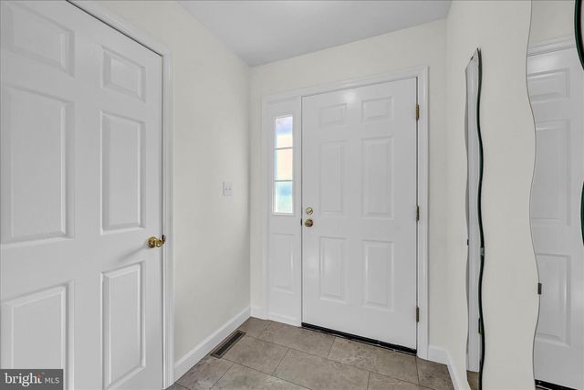 24 HERON RD, Lititz, PA 17543