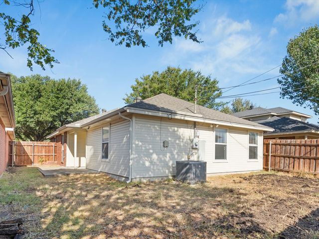 616 Renaissance Place, Cedar Hill, TX 75104