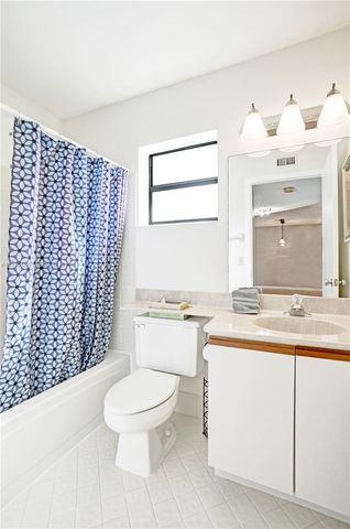 2541 N Carambola Cir N 1832, Coconut Creek, FL 33066