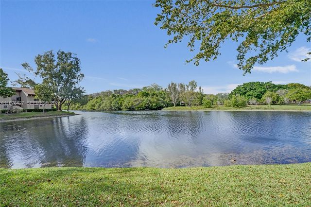 2541 N Carambola Cir N 1832, Coconut Creek, FL 33066