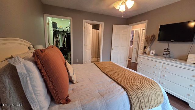 236 Dalton Place Way, Knoxville, TN 37912