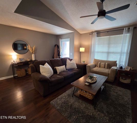 236 Dalton Place Way, Knoxville, TN 37912