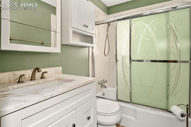 6723 Seneca Road, Colorado Springs, CO 80915