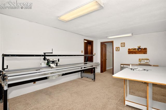 6723 Seneca Road, Colorado Springs, CO 80915