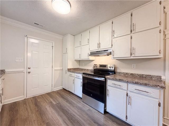 1627 Hearthstone Way, Jonesboro, GA 30236