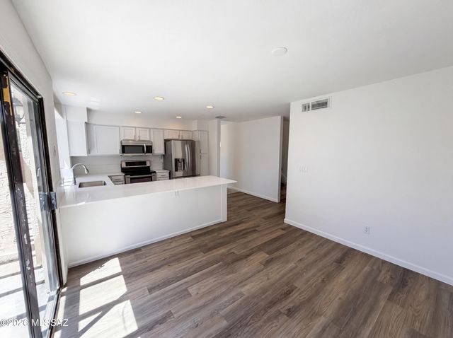 642 W Cassidy Place, Tucson, AZ 85737