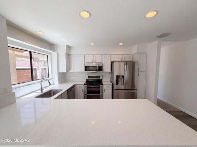 642 W Cassidy Place, Tucson, AZ 85737