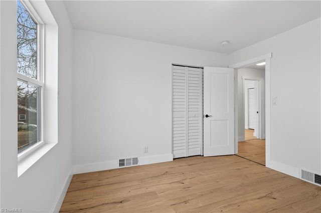 1604 Lexington Avenue E, High Point, NC 27262