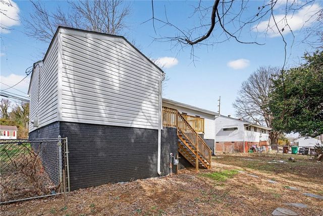 1604 Lexington Avenue E, High Point, NC 27262