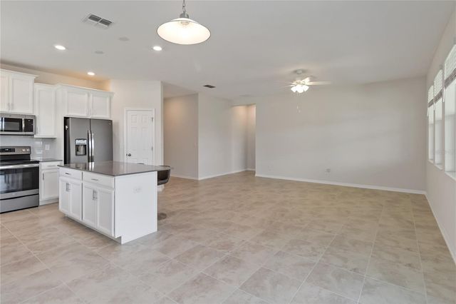 1651 CHATSWORTH CIRCLE, St Cloud, FL 34771