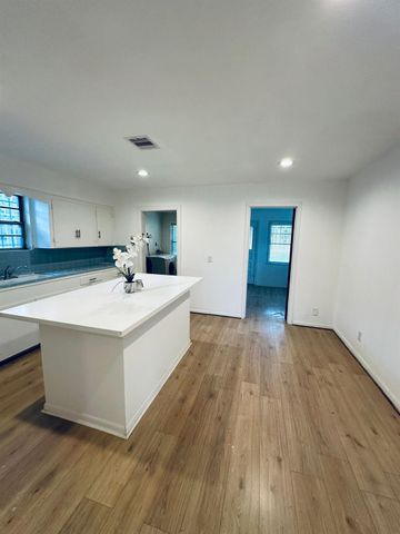 4410 Billingsley Street, Houston, TX 77009