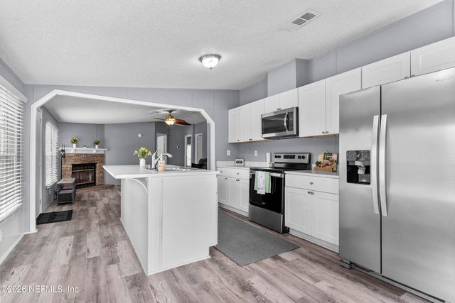 375 RUTHA MAE BROWN Drive, Baldwin, FL 32234