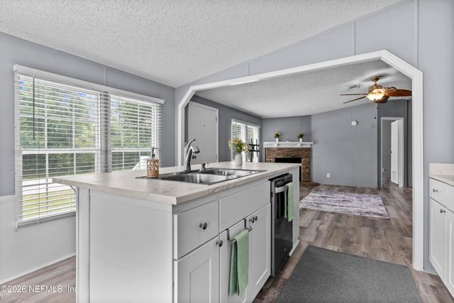 375 RUTHA MAE BROWN Drive, Baldwin, FL 32234