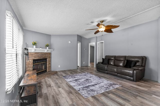 375 RUTHA MAE BROWN Drive, Baldwin, FL 32234