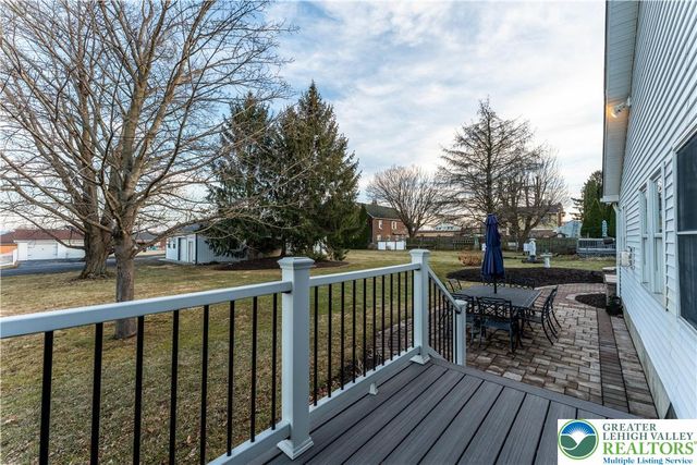 345 South Whitfield Street, Nazareth Boro, PA 18064