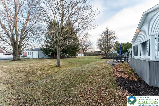 345 South Whitfield Street, Nazareth Boro, PA 18064