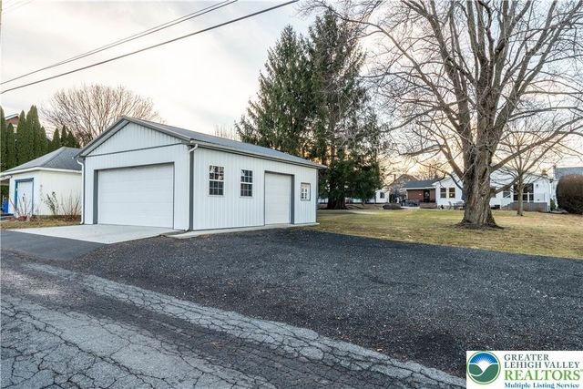 345 South Whitfield Street, Nazareth Boro, PA 18064