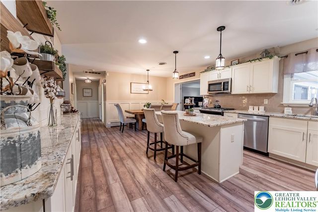 345 South Whitfield Street, Nazareth Boro, PA 18064