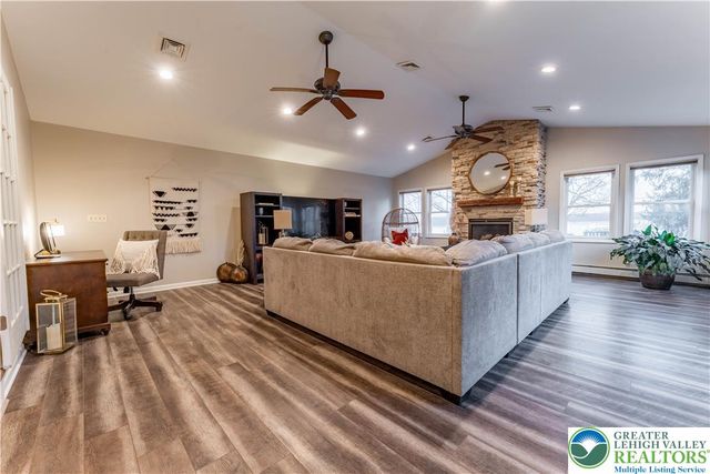 345 South Whitfield Street, Nazareth Boro, PA 18064