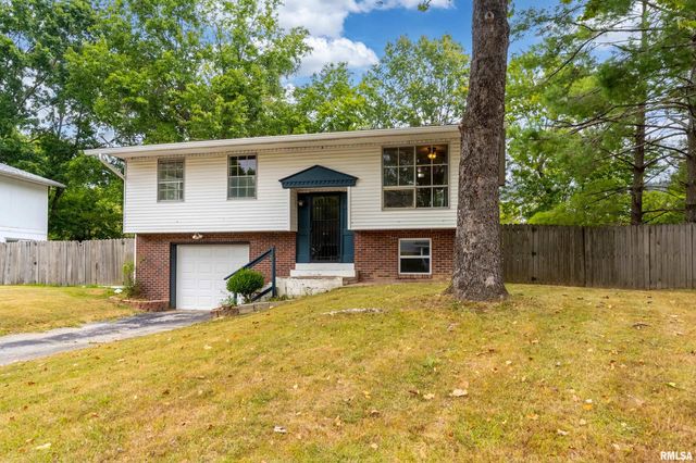 309 S Plover Drive, Carbondale, IL 62901