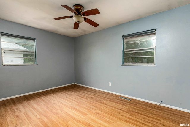 309 S Plover Drive, Carbondale, IL 62901