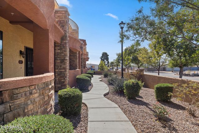 21655 N 36TH Avenue 106, Glendale, AZ 85308