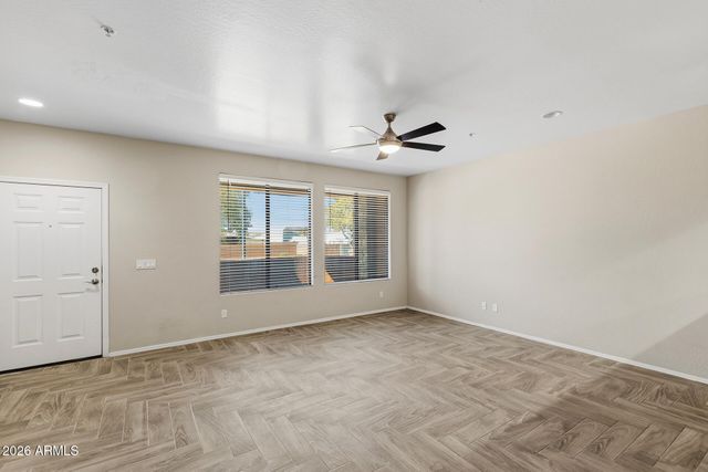 21655 N 36TH Avenue 106, Glendale, AZ 85308