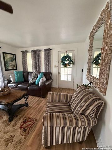 614 N 10th, Carrizo Springs, TX 78834