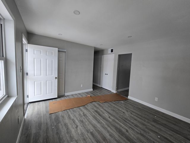 1044 Hobart Street, Gary, IN 46406