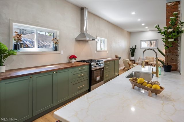 3839 Woodbridge Avenue, Cleveland, OH 44109