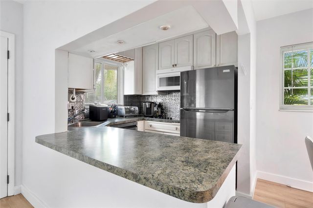 3030 NE 5th Ter 1, Wilton Manors, FL 33334