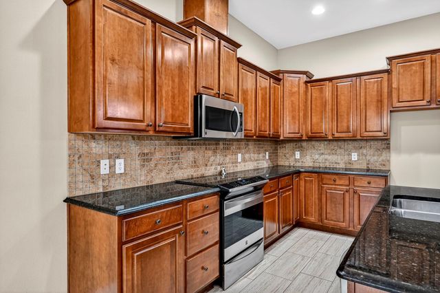 4479 E Summerfield Drive, Springfield, MO 65802