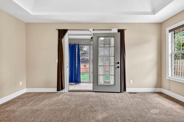 4479 E Summerfield Drive, Springfield, MO 65802