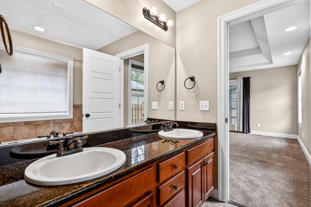 4479 E Summerfield Drive, Springfield, MO 65802