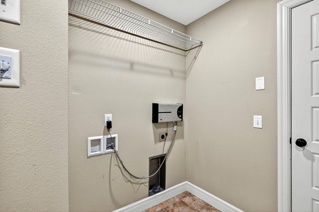 4479 E Summerfield Drive, Springfield, MO 65802