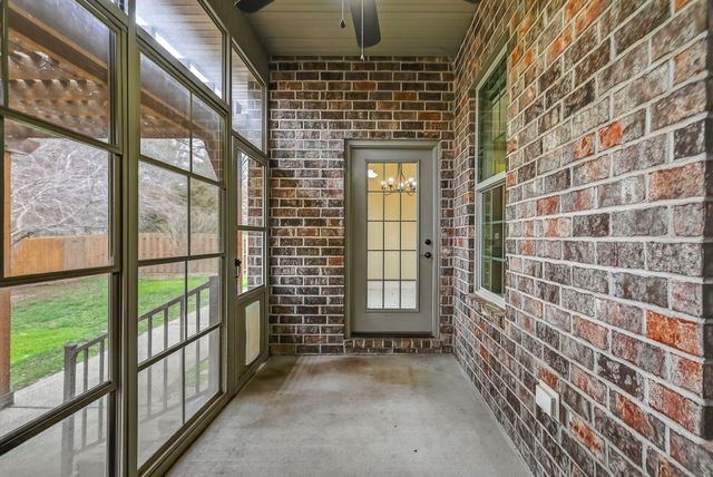 4479 E Summerfield Drive, Springfield, MO 65802