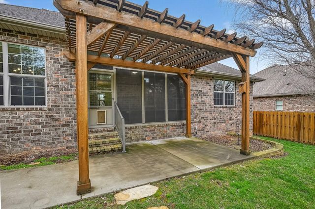 4479 E Summerfield Drive, Springfield, MO 65802