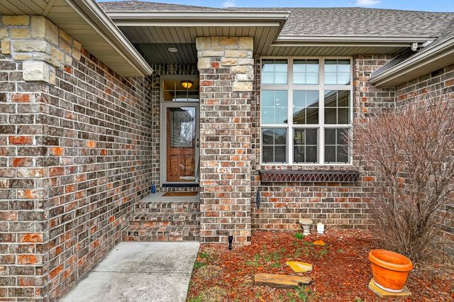 4479 E Summerfield Drive, Springfield, MO 65802