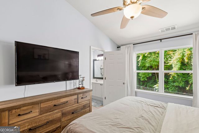 1472 Liberty Parkway NW, Atlanta, GA 30318
