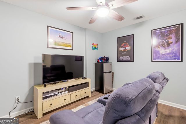 1472 Liberty Parkway NW, Atlanta, GA 30318