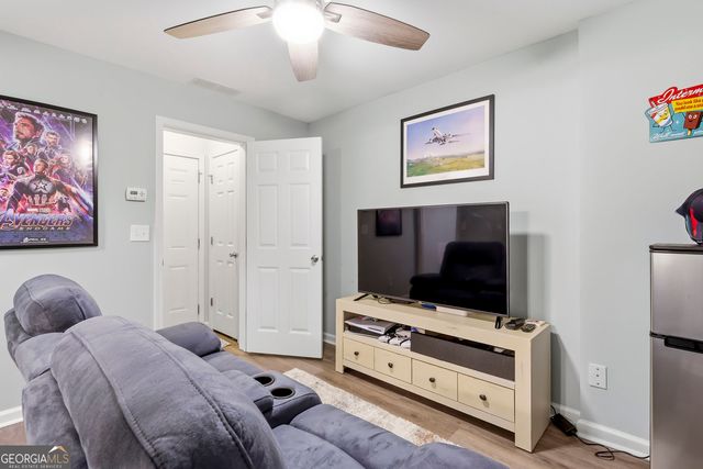 1472 Liberty Parkway NW, Atlanta, GA 30318