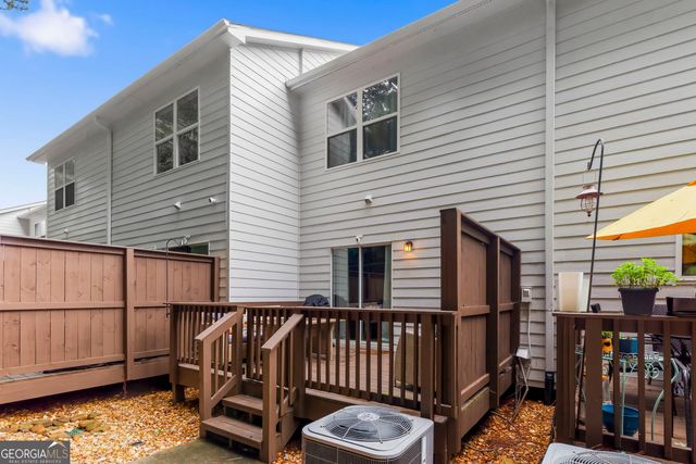 1472 Liberty Parkway NW, Atlanta, GA 30318