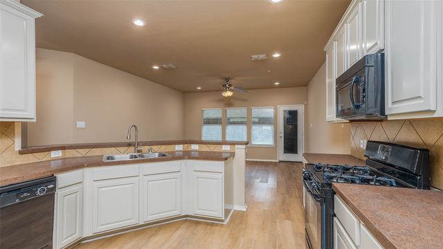 1405 Samantha Creek Drive, Little Elm, TX 75068