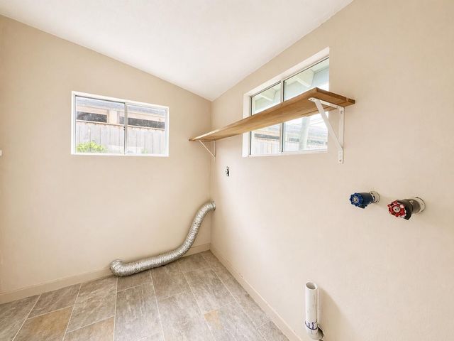 8069 Juliabora Street, Houston, TX 77017