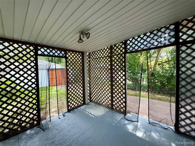 3226 Grayson Street, Ferndale, MI 48220