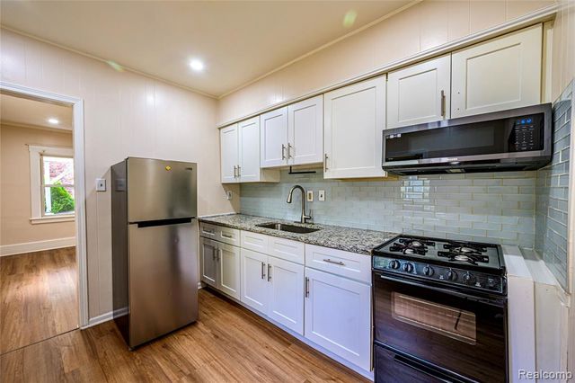 3226 Grayson Street, Ferndale, MI 48220