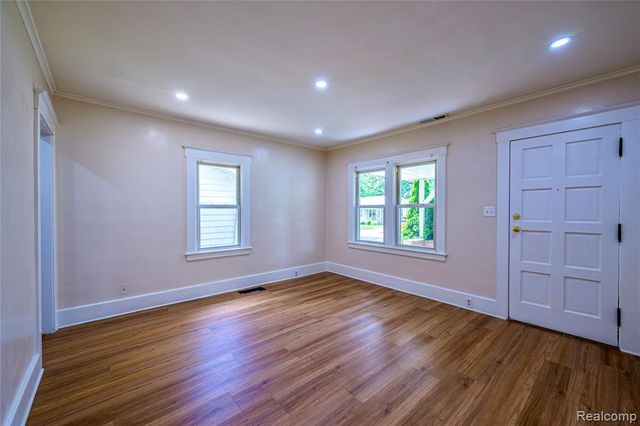 3226 Grayson Street, Ferndale, MI 48220