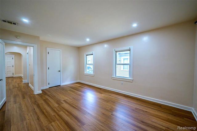3226 Grayson Street, Ferndale, MI 48220