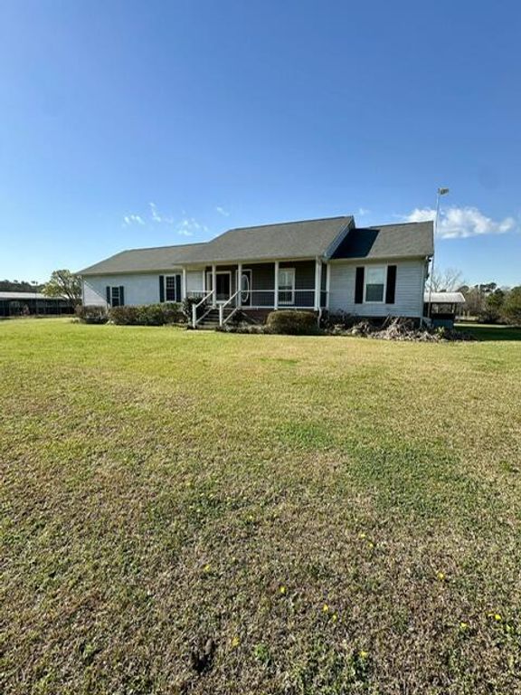 498 Gaskins Landing Lane, Saint Stephen, SC 29479