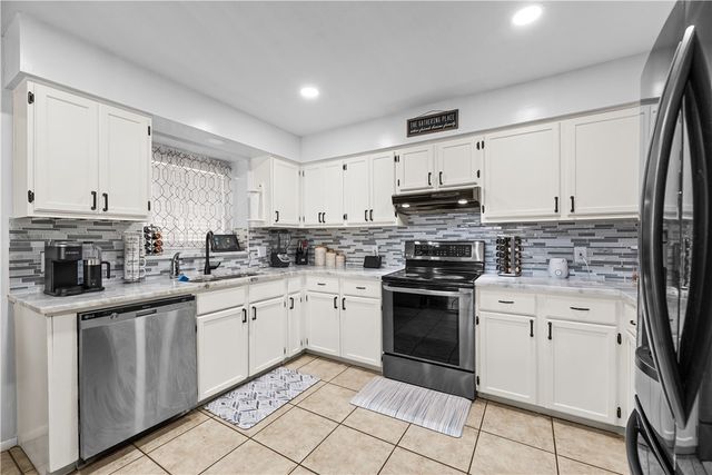 2709 Parkgreen Dr, Corpus Christi, TX 78414